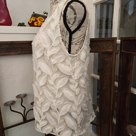 Ann Taylor Factory 3D Leaf Sleeveless Blouse, Sz M - Picture 3 of 9